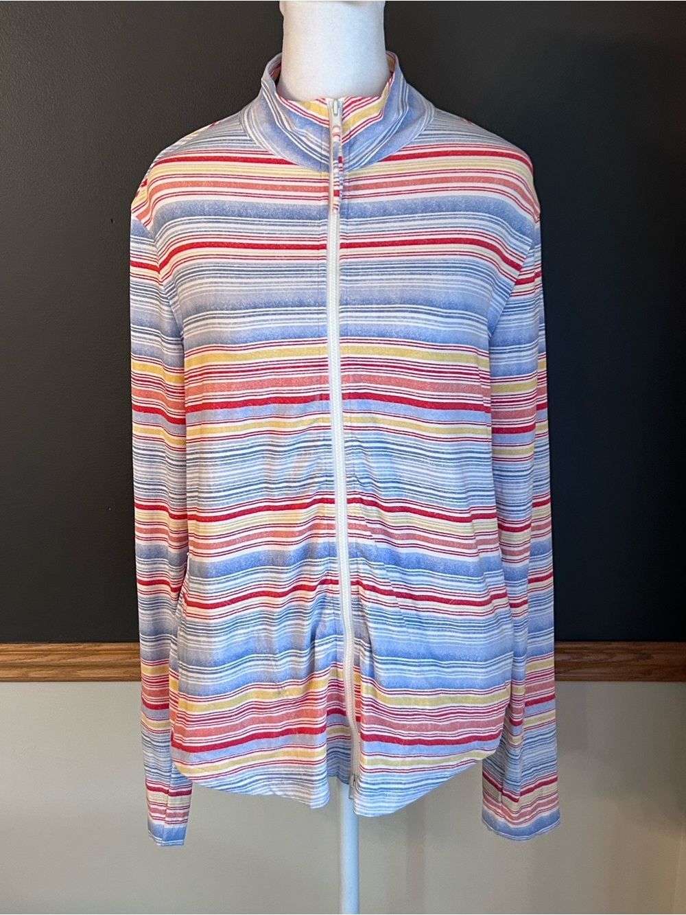 Carve Designs Keep Your Cool Sun Shirt Multi Stripe Zip Swim Coverup Size Large - Picture 4 of 13